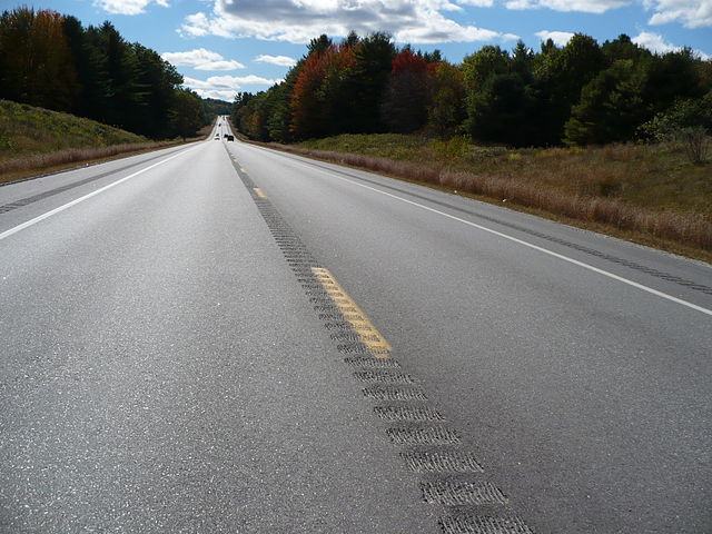 Center Lane Rumble Strip
