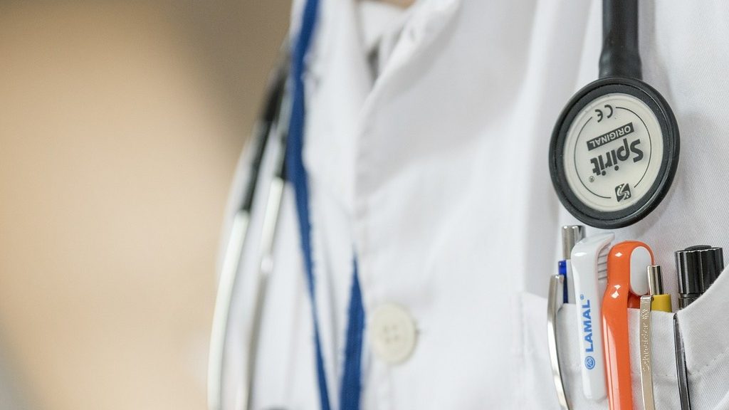 FILE_Doctorcloseup